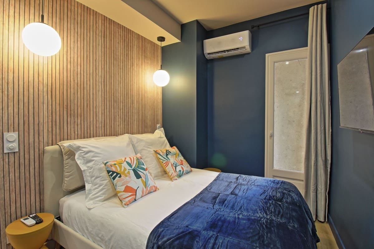 Chambre rénovée vue 1 — Littra