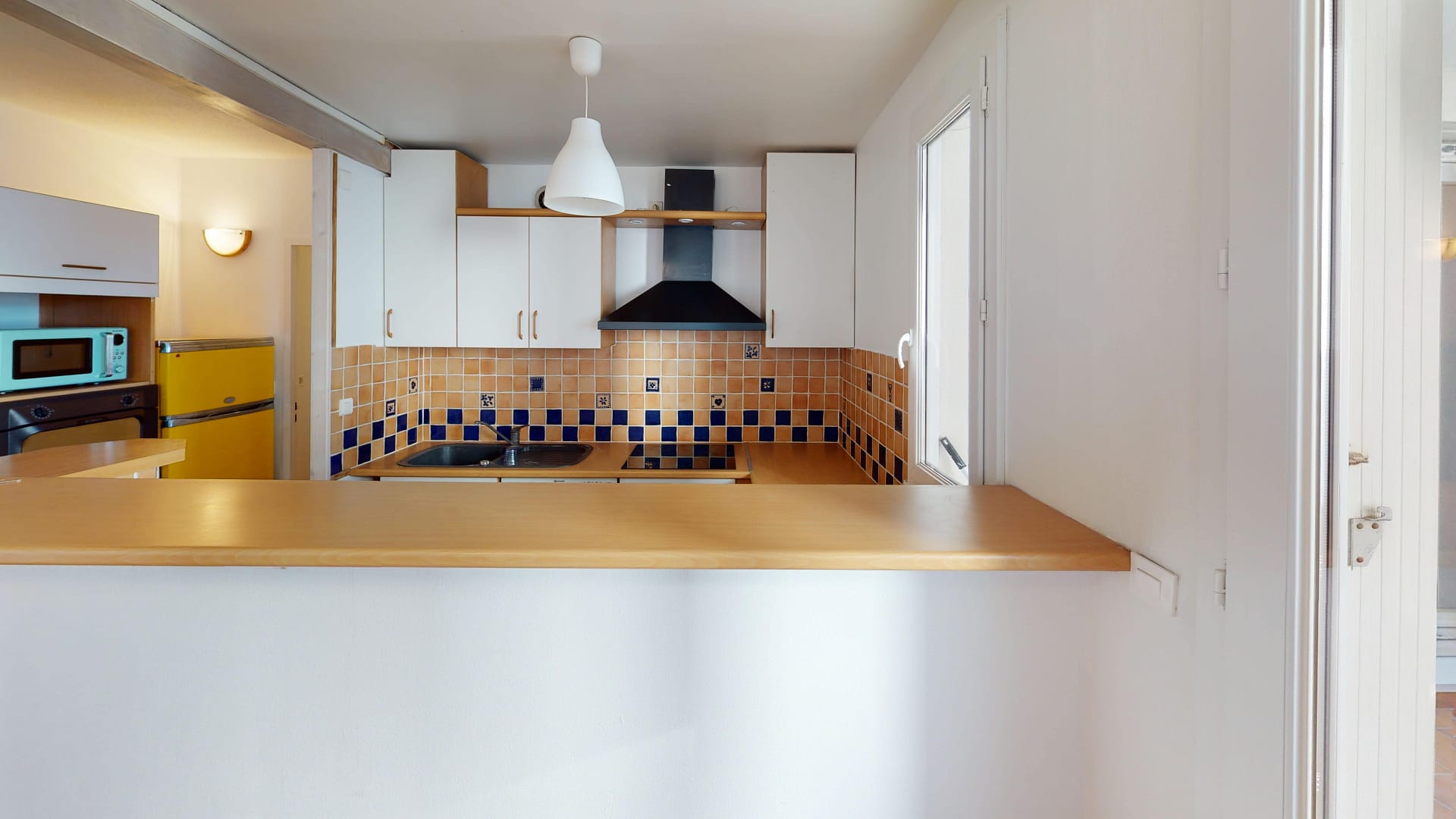 Cuisine avant rénovation — Bena