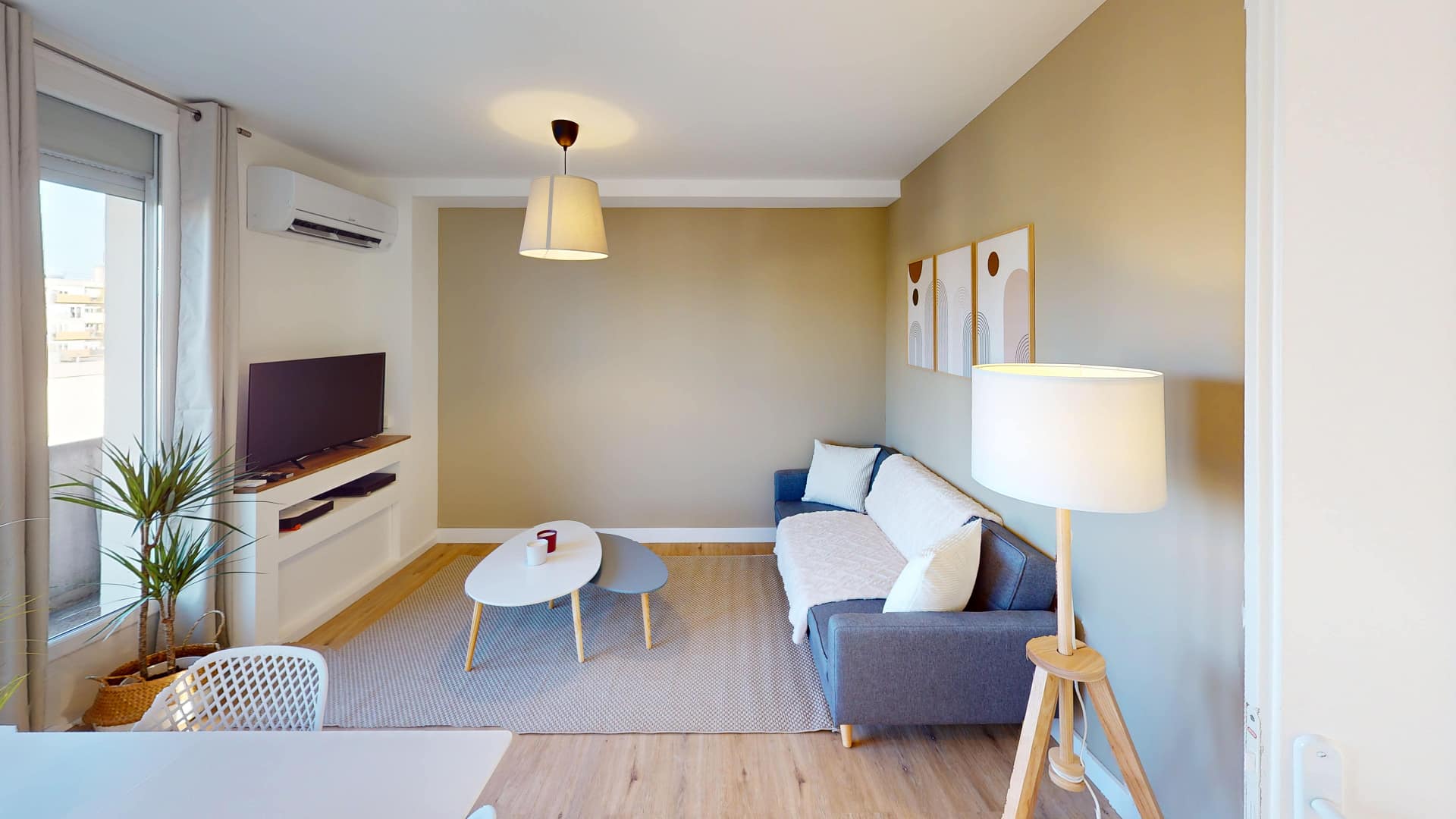 Séjour rénové — appartement Rava, Montpellier