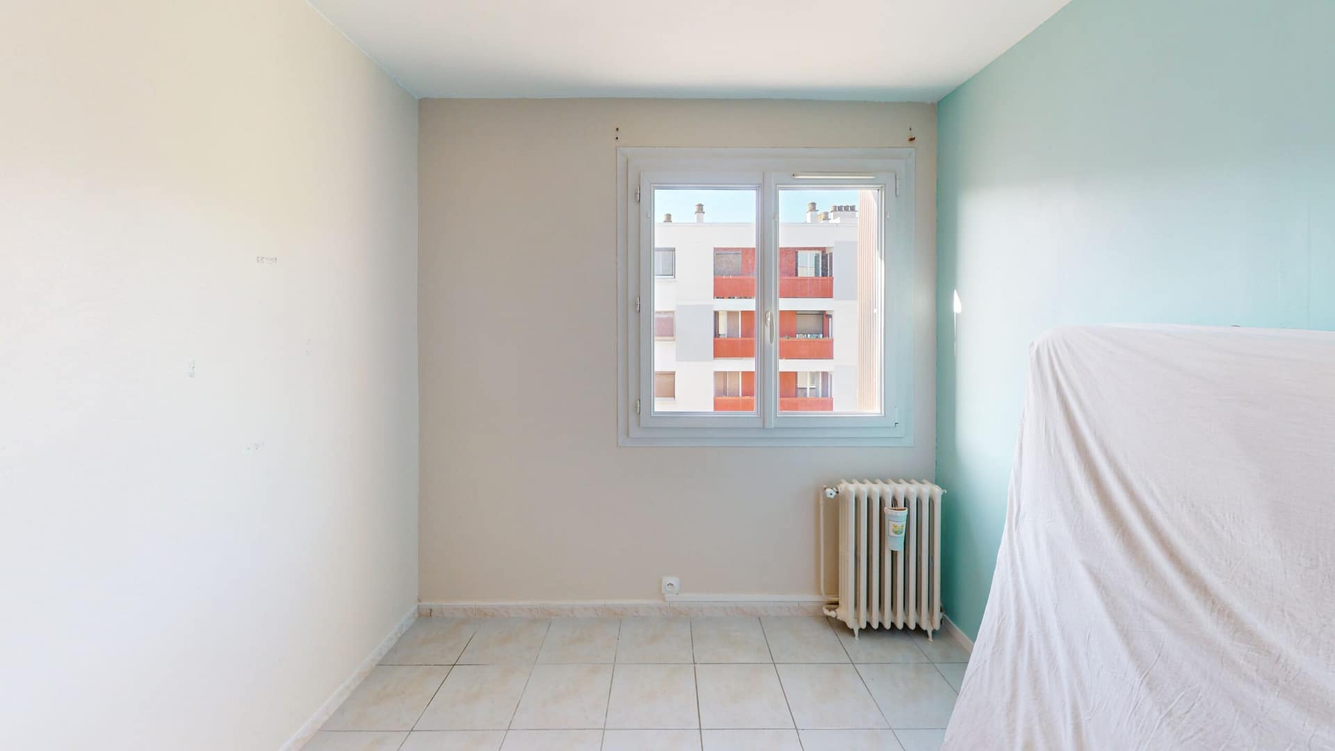 Chambre avant rénovation — Raya