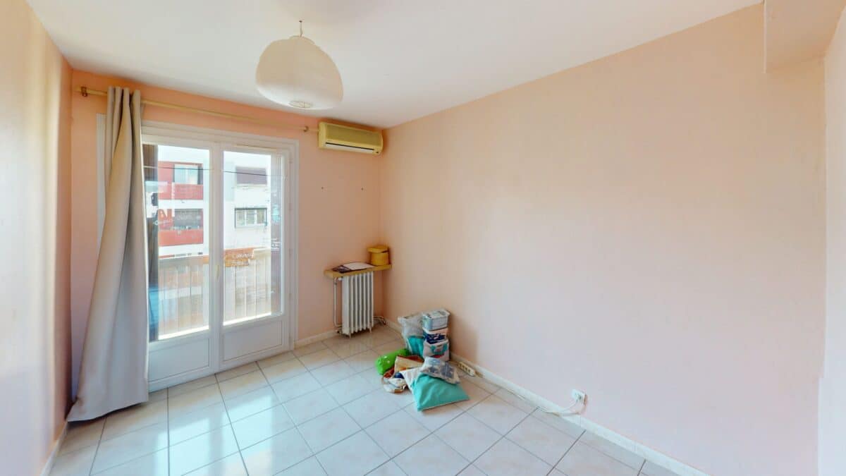 Chambre avant rénovation — Raya