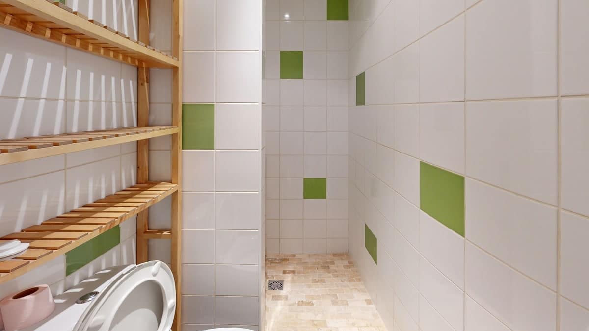 Salle de bain avant rénovation — Kadia